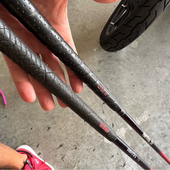 Wilson 2 pc set The whale  and killer whale
Right handed / graphite shafts - Picture 5 of 11